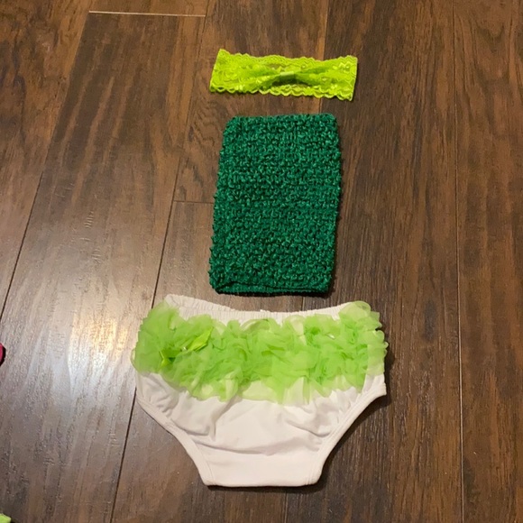 Other - CLEARANCE!!!!    Brand new super cute green set for girls 0-12 months.